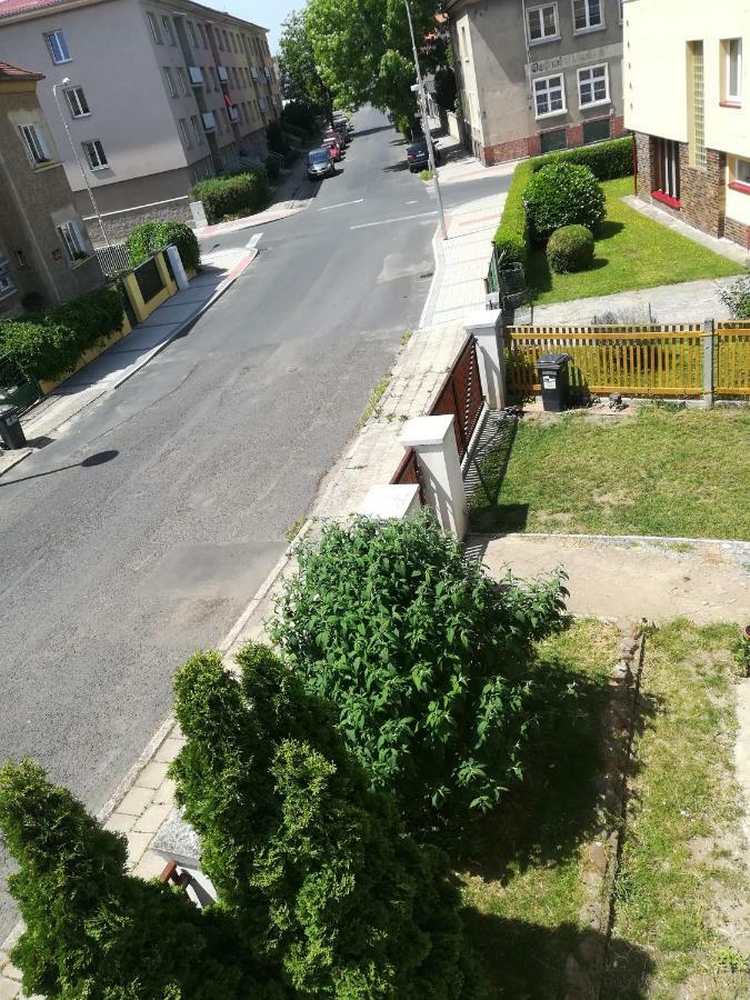 Penzion Flora Жатец Екстер'єр фото