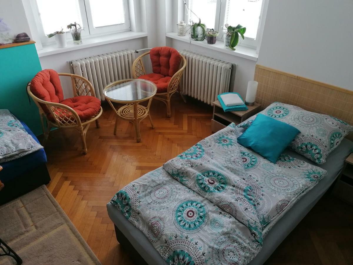 Penzion Flora Жатец Екстер'єр фото